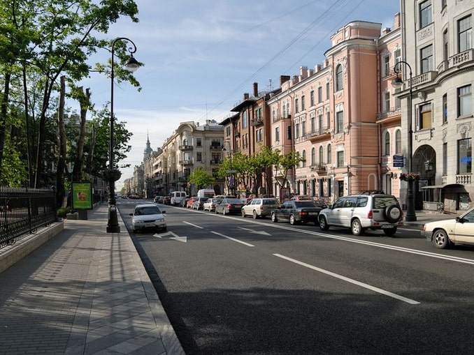 В августе в Санкт-Петербурге не очень много туристов