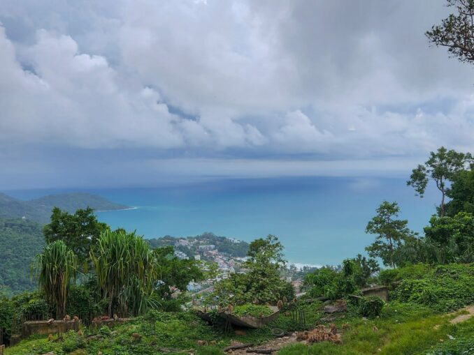 В ноябре в Таиланде, несмотря на пасмурную погоду, начинается пляжный сезон