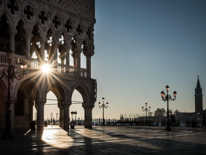 Palazzo Ducale - you can easily get from Rome to Venice on your own