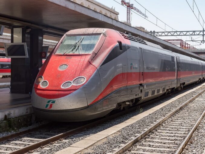 Train is the most convenient way to get from Rome to Venice