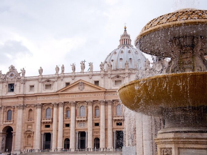 St. Peter's Cathedral - is it worth visiting Rome in May?