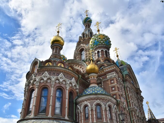 Собор Спаса-на-Крови - необычное место в Питере, которое стоит посетить