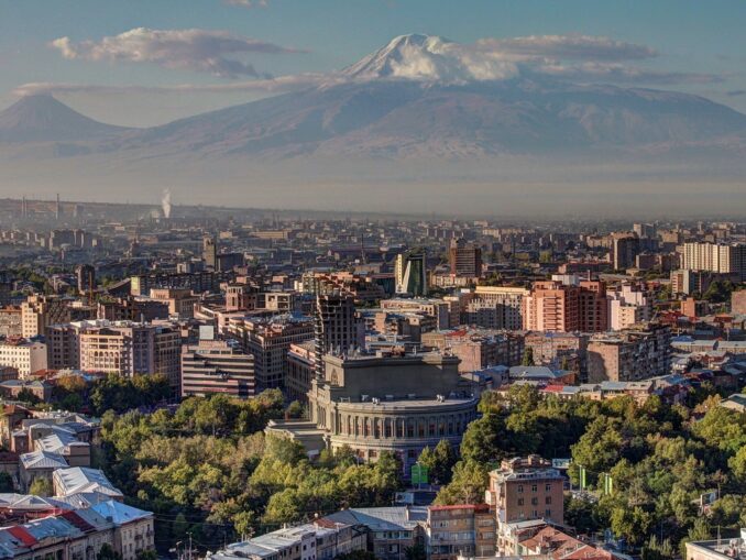 В Ереван в сентябре стоит ехать на отдых!