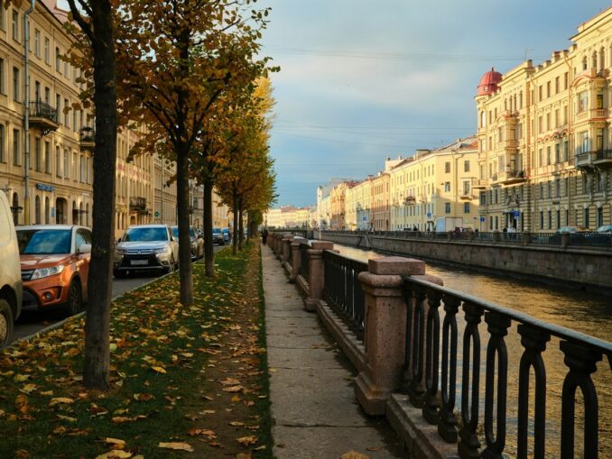 В октябре в Санкт-Петербурге можно посмотреть старый город