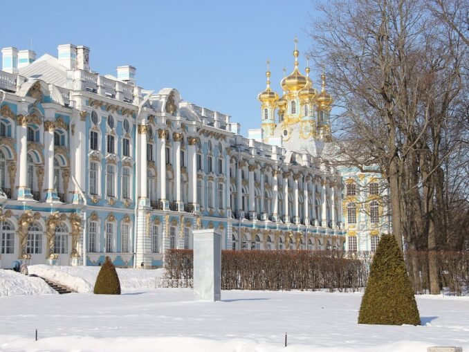 Большой Екатерининский дворец в Пушкине зимой нужно посмотреть обязательно