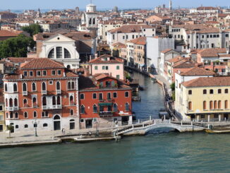 Dorsoduro - it's worth going on excursions to Venice in June