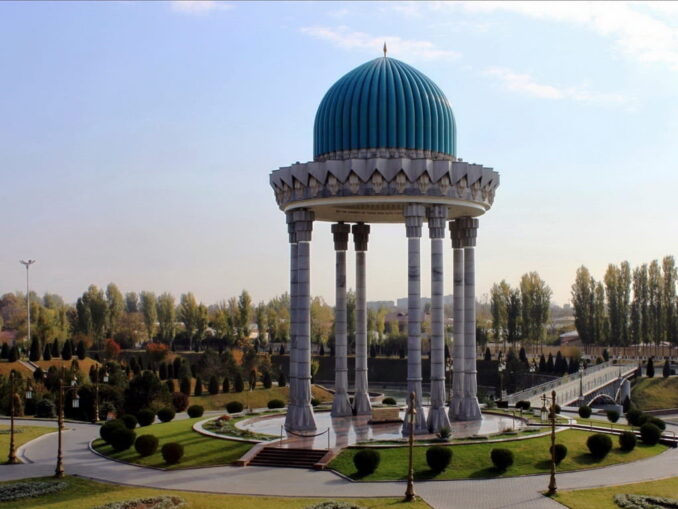 Ташкент, Узбекистан,фото @Buzancar/Wikimedia Commons/CC BY-SA 4.0 В ноябре в Ташкенте можно не одеваться слишком тепло