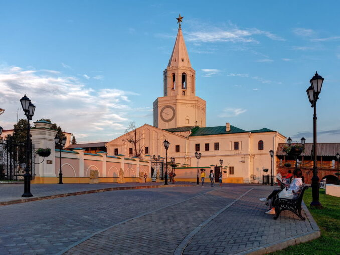 Спасская башня - Кремль нужно посмотреть в Казани в мае в первую очередь